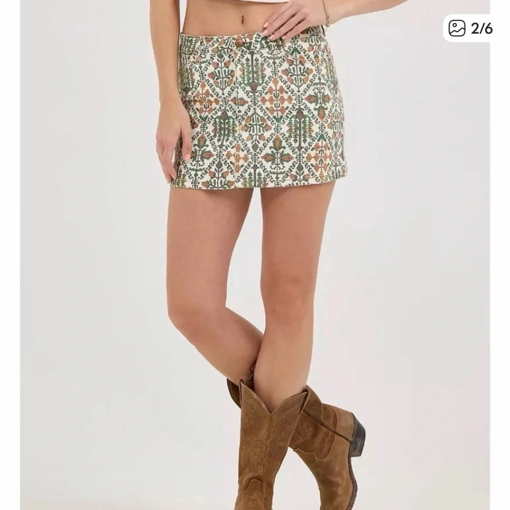 Wrangler Floral Printed Denim Mini Skirt Boho Western High Rise Women size 12 - Picture 2 of 6